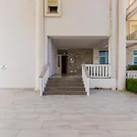 شقة By Pikhost Velipojë