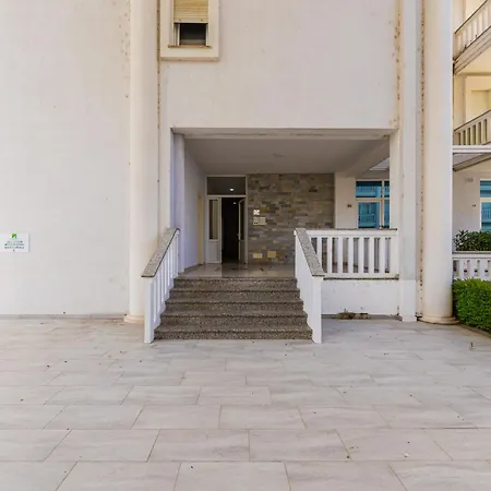 By Pikhost 아파트 Velipojë