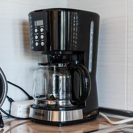 By Pikhost * Velipojë