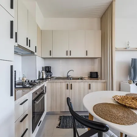 By Pikhost 아파트 Velipojë