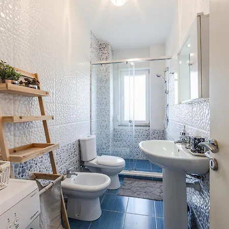 By Pikhost 아파트 Velipojë