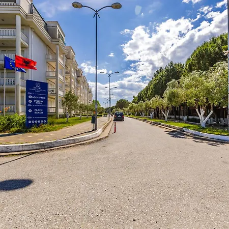 By Pikhost * Velipojë